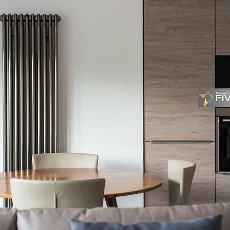 Cool Urban Apartment With Stunning Castle Views Единбург Екстер'єр фото