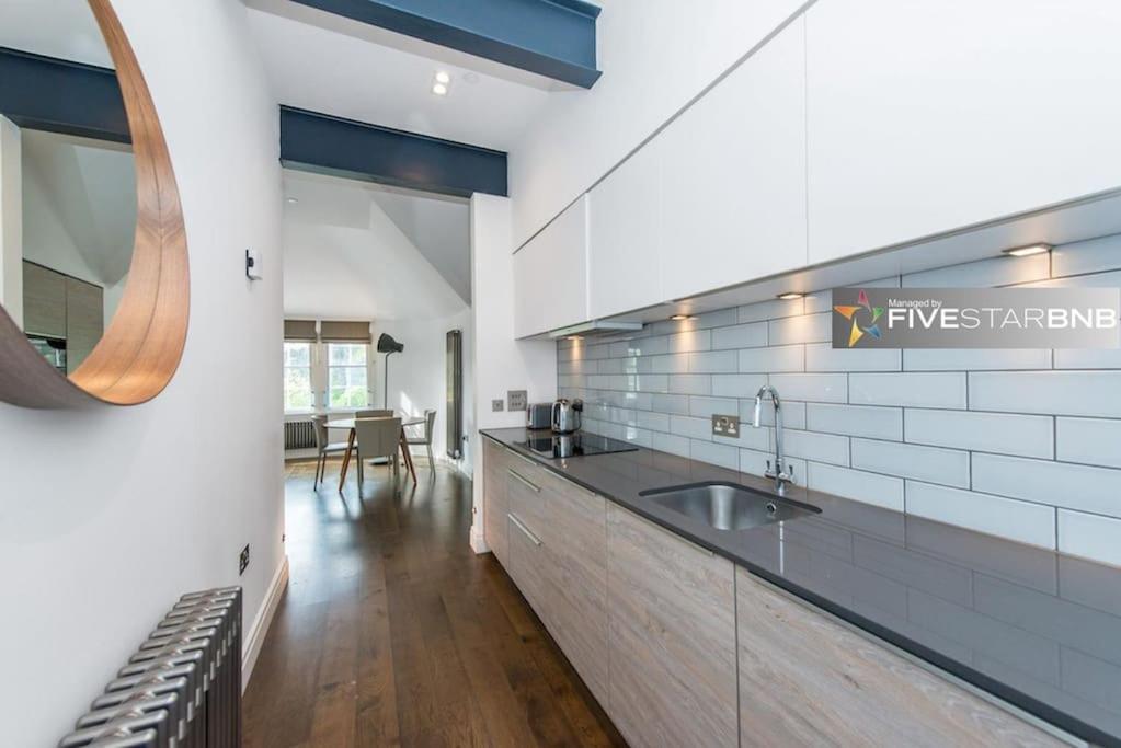 Cool Urban Apartment With Stunning Castle Views Единбург Екстер'єр фото