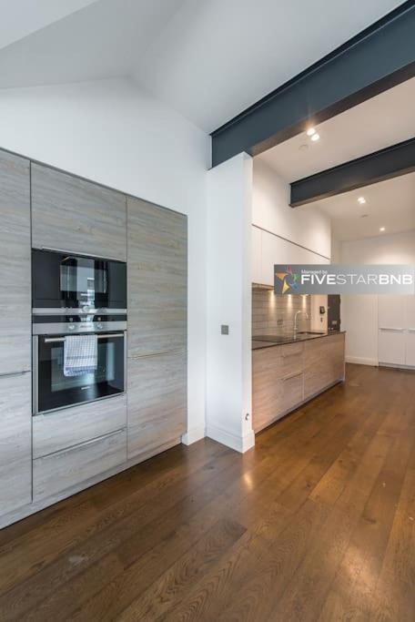Cool Urban Apartment With Stunning Castle Views Единбург Екстер'єр фото