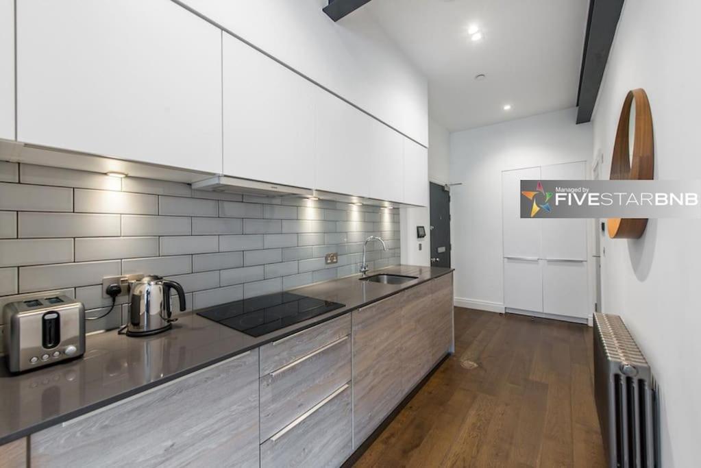 Cool Urban Apartment With Stunning Castle Views Единбург Екстер'єр фото